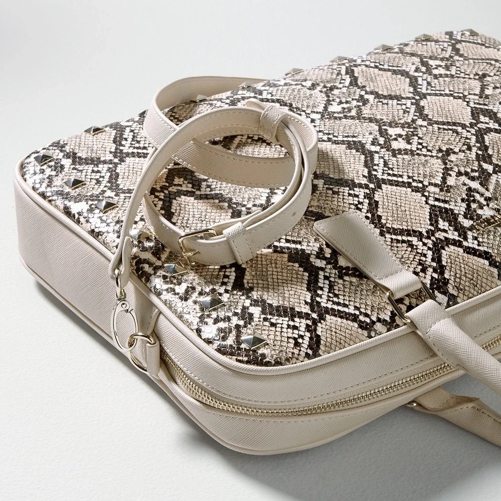 ❤️WHBM NWT Python Print Computer Bag. - Picture 3 of 15